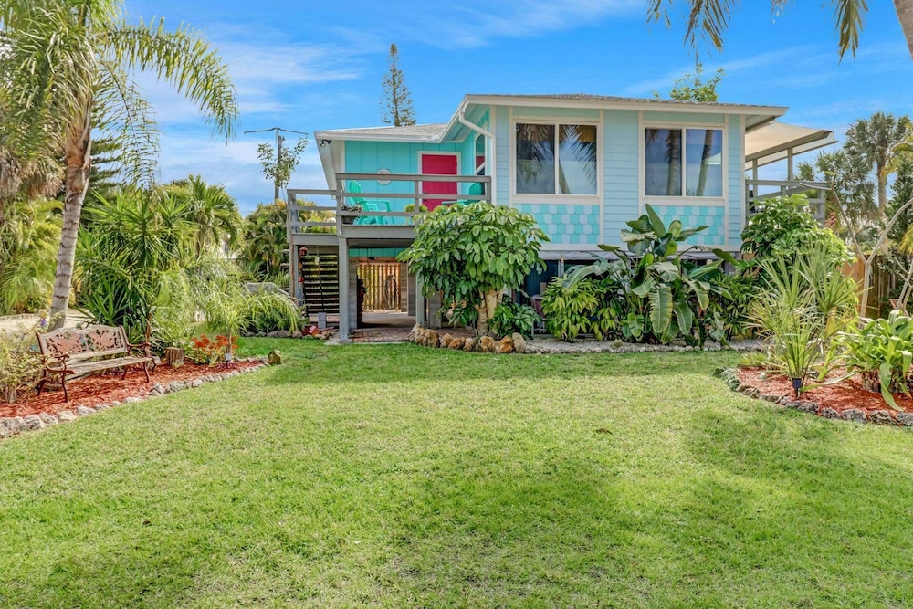 120 Bay Mar Dr in Fort Myers Beach, United States