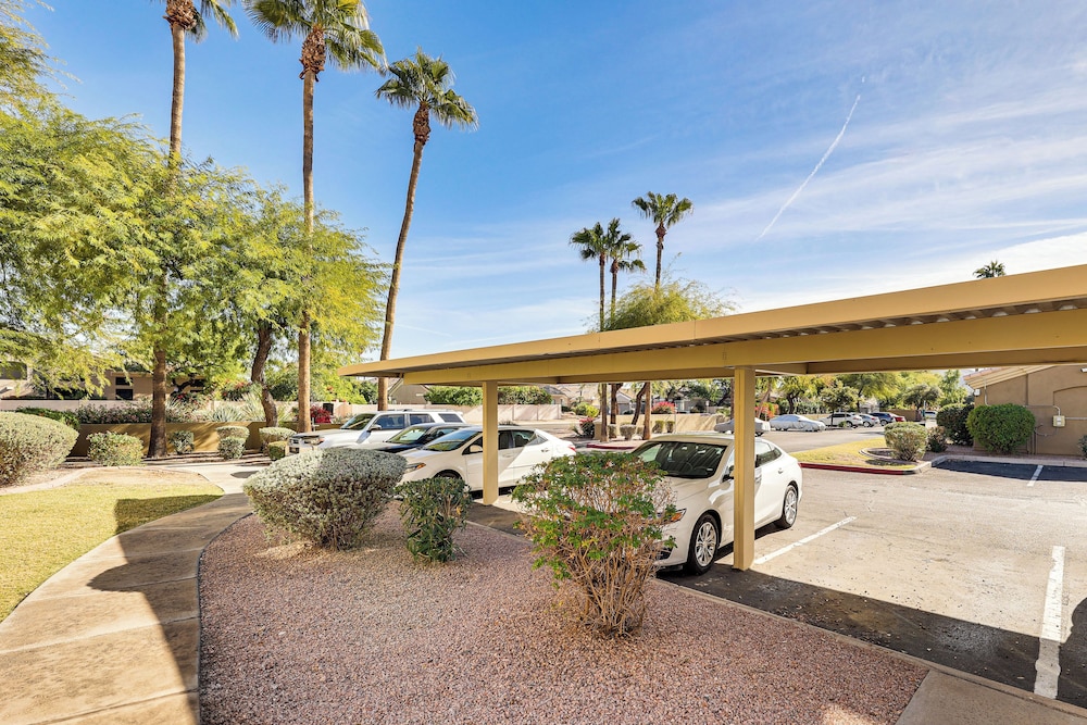 Resort Condo 8 Mi to Old Town Scottsdale - photo 16
