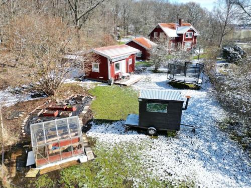 Sauna&Jacuzzi New guesthouse private in nature — 4-Star Luxury Hotel in Vallda, Sweden