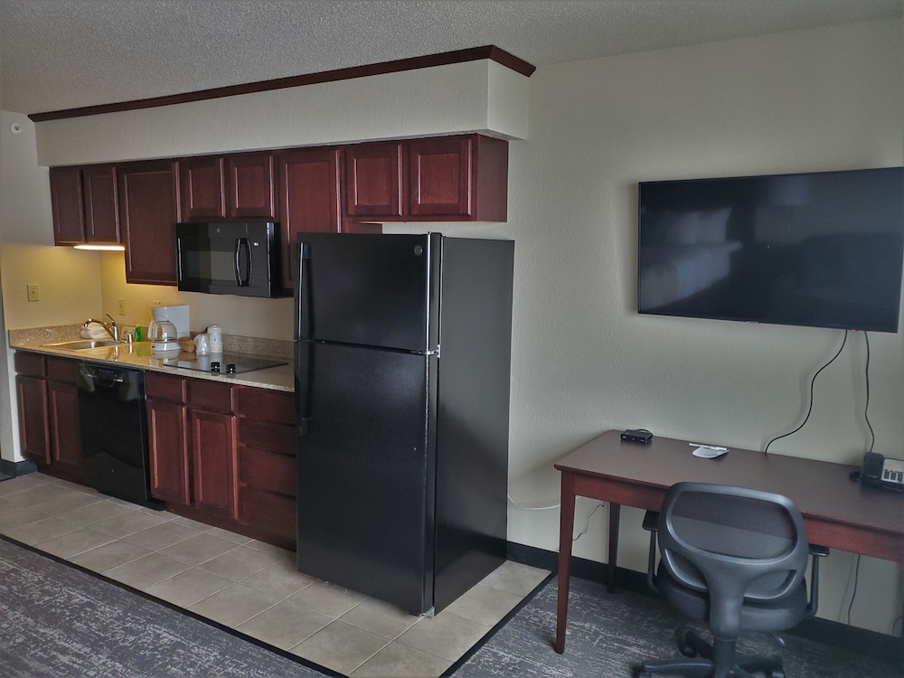 Cobblestone Suites Oshkosh - photo 18