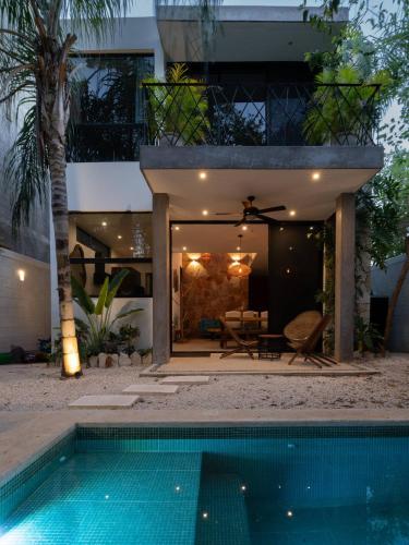 Luxe 3BR Villa Private Pool Gated Community — 4-Star Luxury Hotel in Tulum, Mexico