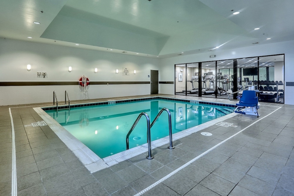 Holiday Inn Express Hotel & Suites Batavia Darien Lake by IHG - photo 23