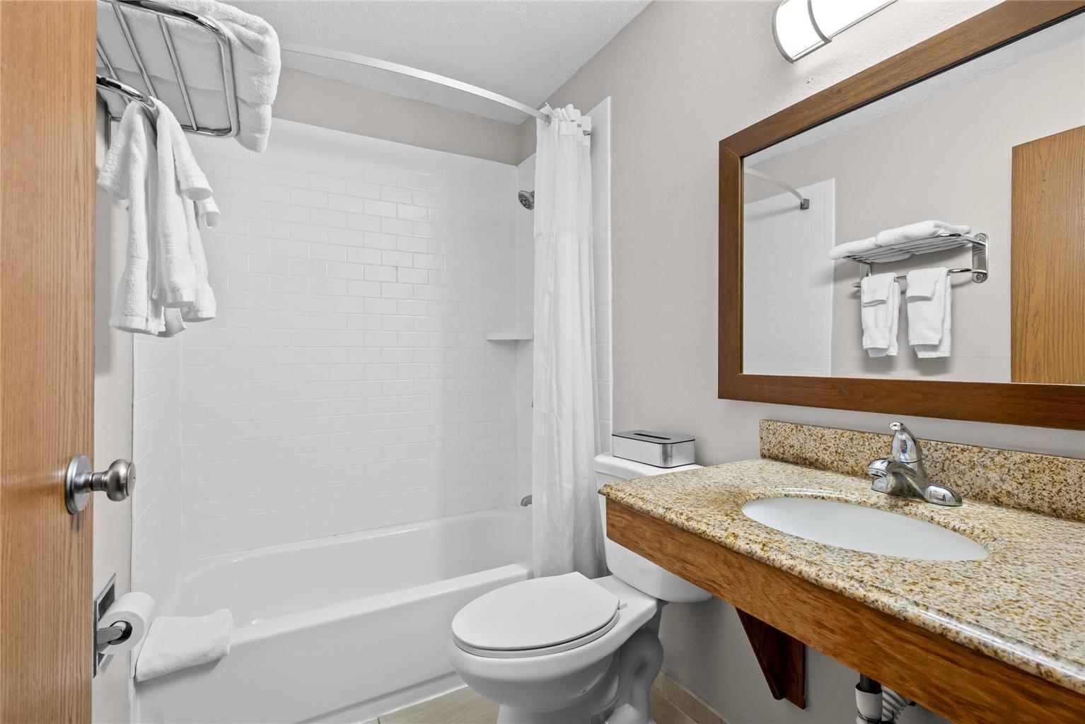 Days Inn by Wyndham Brunswick Bath Area - photo 19