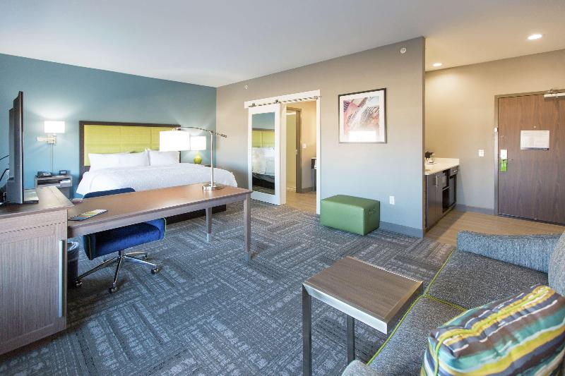 Hampton Inn & Suites Stroud - photo 35