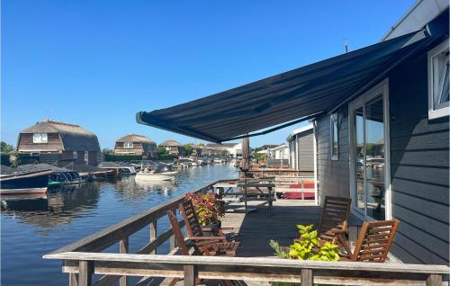 Awesome Home In Breukelen