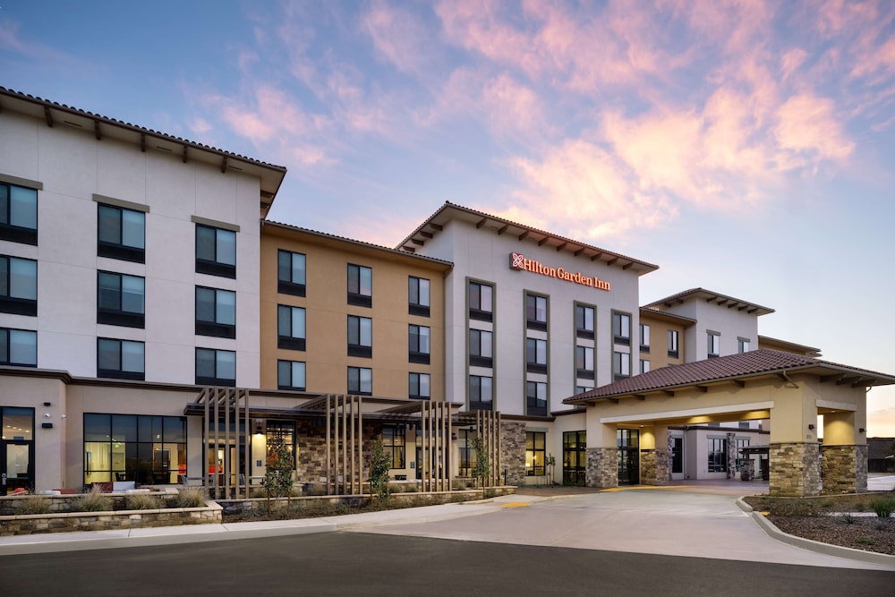 Hilton Garden Inn Visalia - photo 38