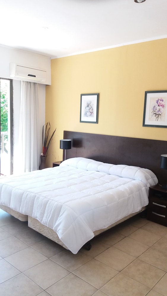 Nuevo Hotel Plaza — Minas