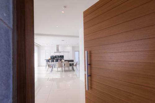 Sea Pearl Beachfront Villas Anemone