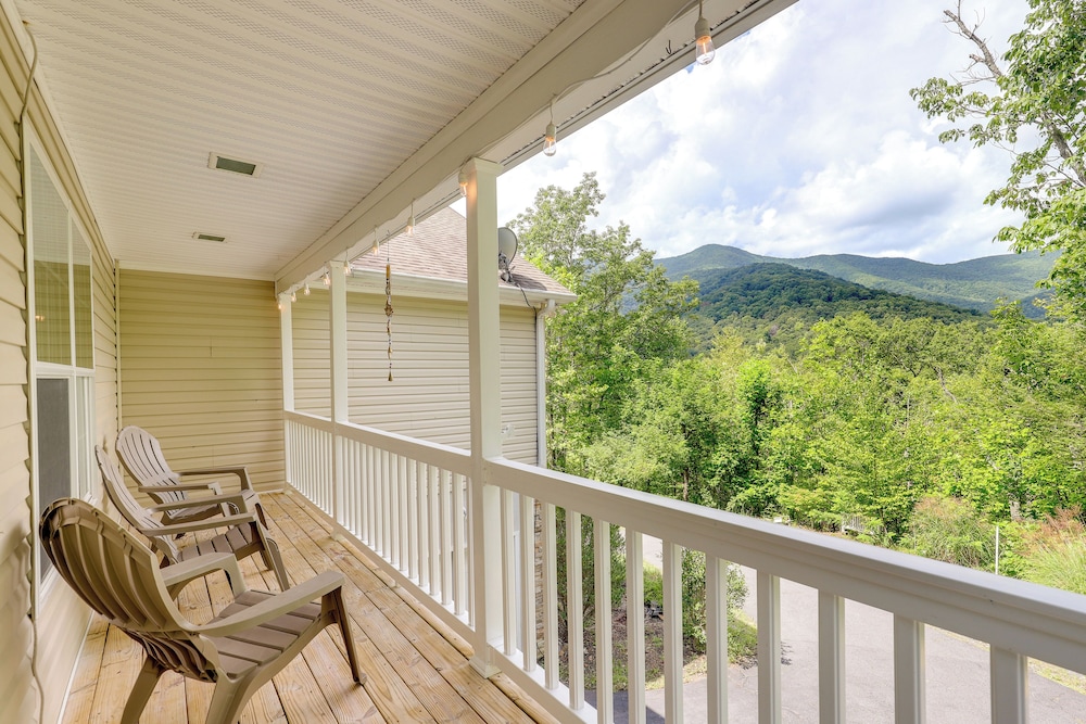 Black Mountain Retreat w Hot Tub Mountain Views — hotel in Black Mountain