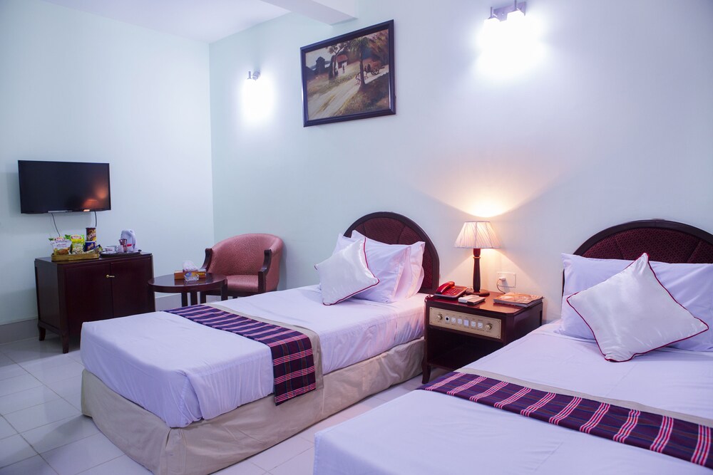 Meridian Hotel — hotel in Chittagong