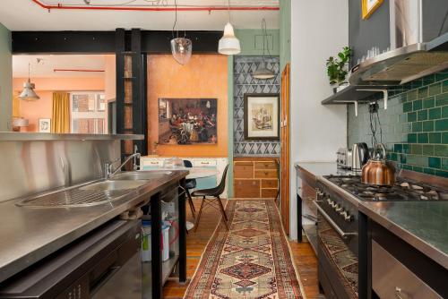 Wolroy House 303