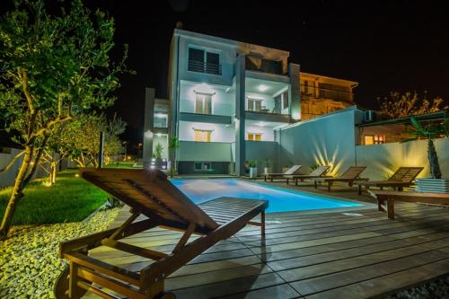 Apartmani Pocco Locco — 4-Star Luxury Hotel in Biograd Na Moru, Croatia