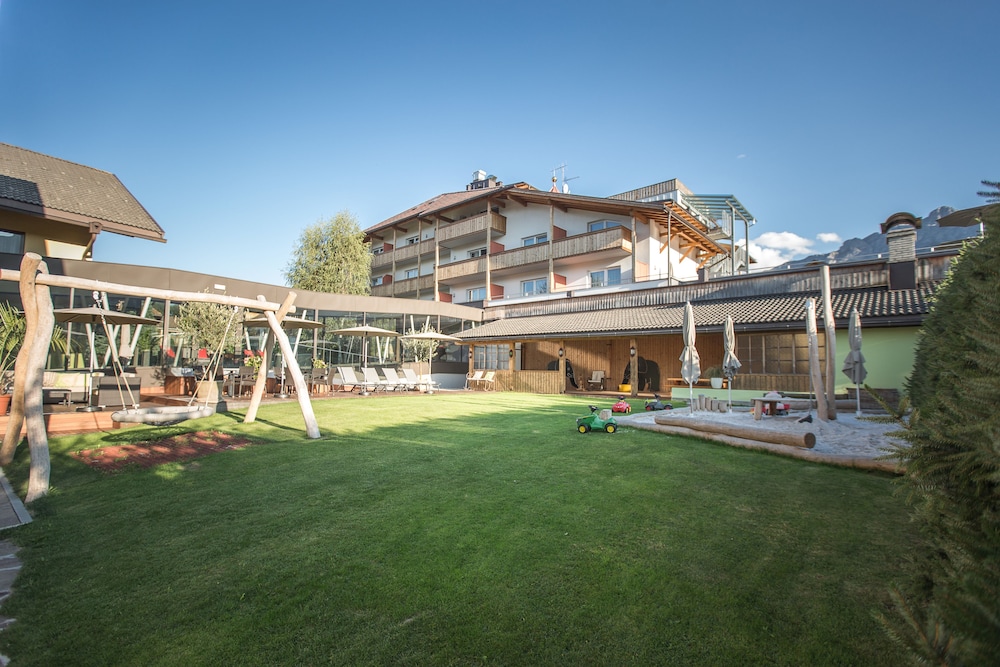 Famelí in Valdaora Di Mezzo, Italy