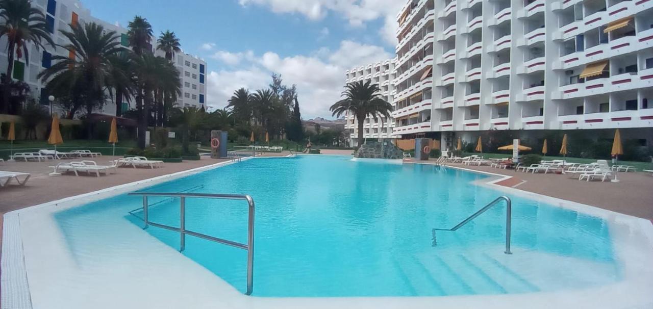 Holiday Apartment — 4-Star Luxury Hotel in Playa Del Ingles, Spain
