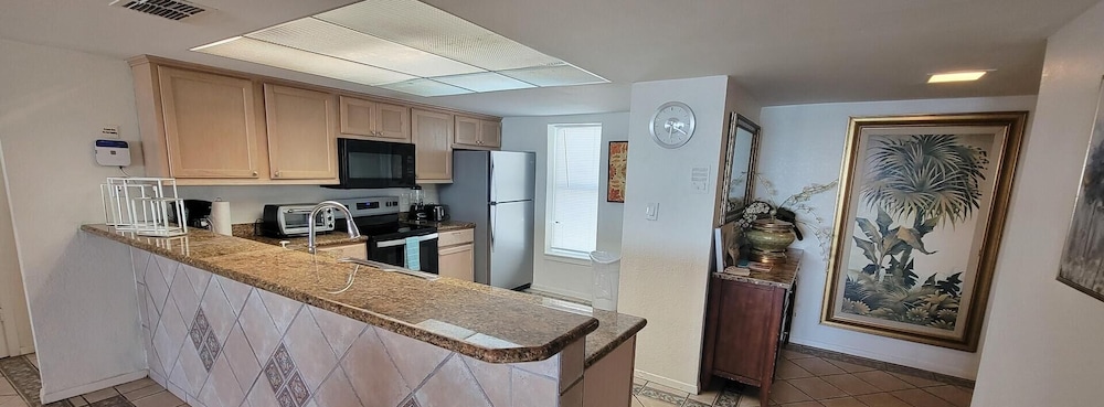 Saida Towers Iii 3101 3 Bedroom Condo by RedAwning - photo 29