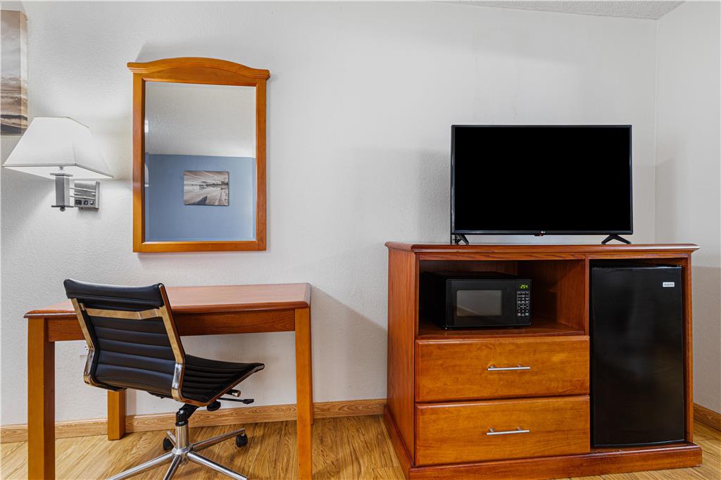 Best Western Palestine Inn - photo 24
