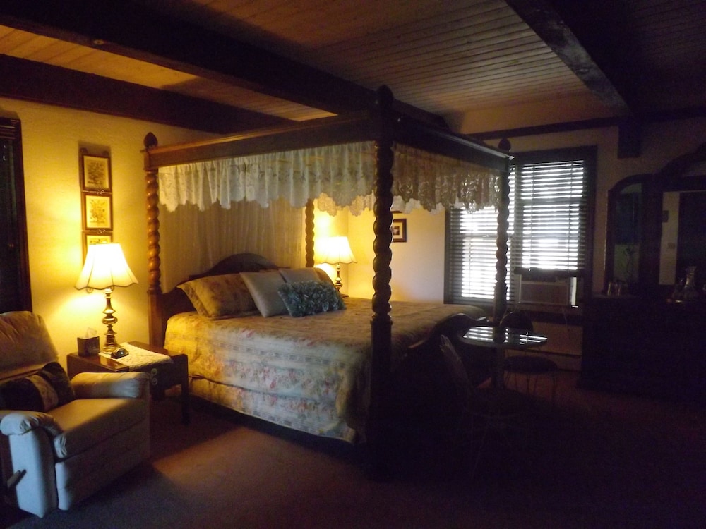 Arizona Mountain Inn and Cabins - photo 30