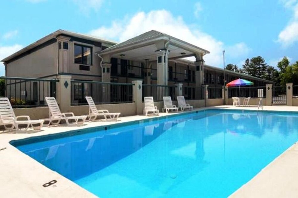 Guest Inn Austell - photo 17