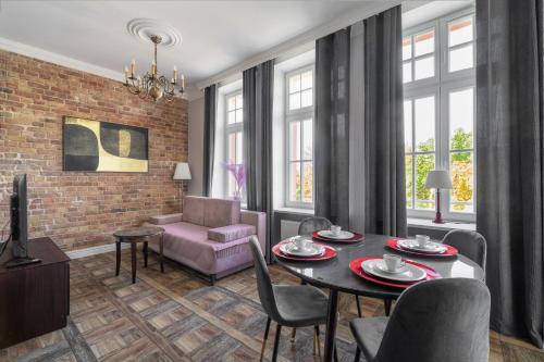 Old Town Comfy Apartment #18 by BookingHost — 4-Star Luxury Hotel in Poznan, Poland