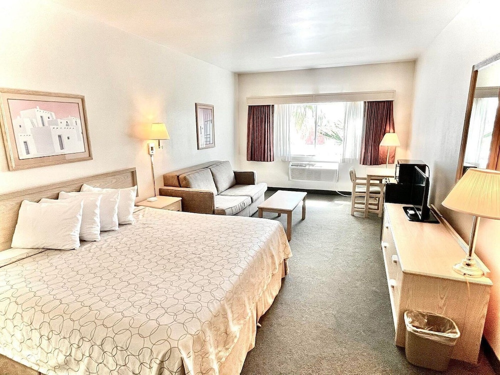 North Shore Inn at Lake Mead - photo 6
