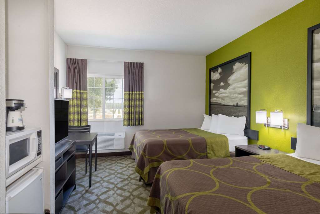 Super 8 by Wyndham De Soto - photo 20