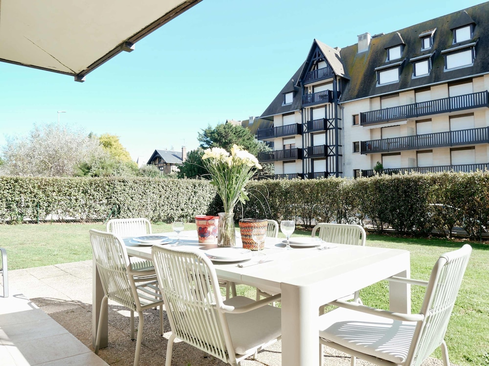 Deauville Jardin Plage Proximit Luxe — 4-Star Luxury Hotel in Deauville, France