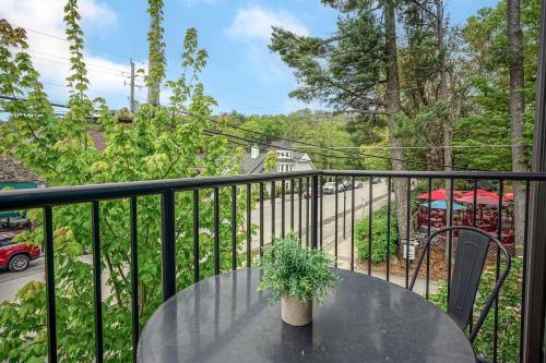 Evergreen on Main in Blowing Rock, United States