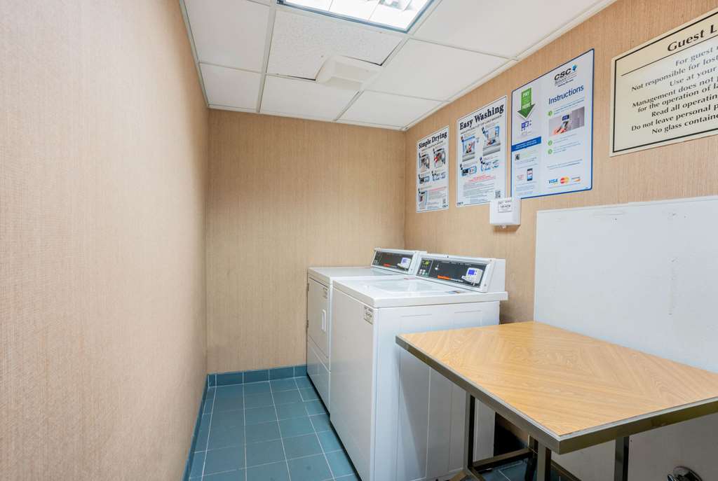 La Quinta Inn & Suites by Wyndham Seattle Sea Tac Airport - photo 26