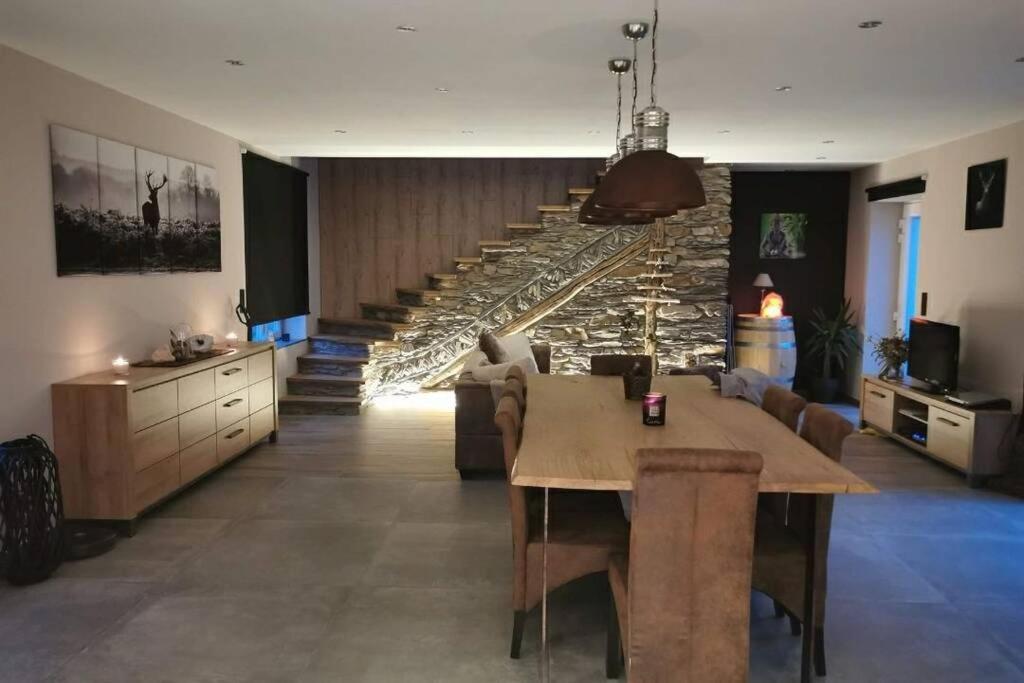 Le Repaire Ardennais - carbon neutral hotel in Bertrix