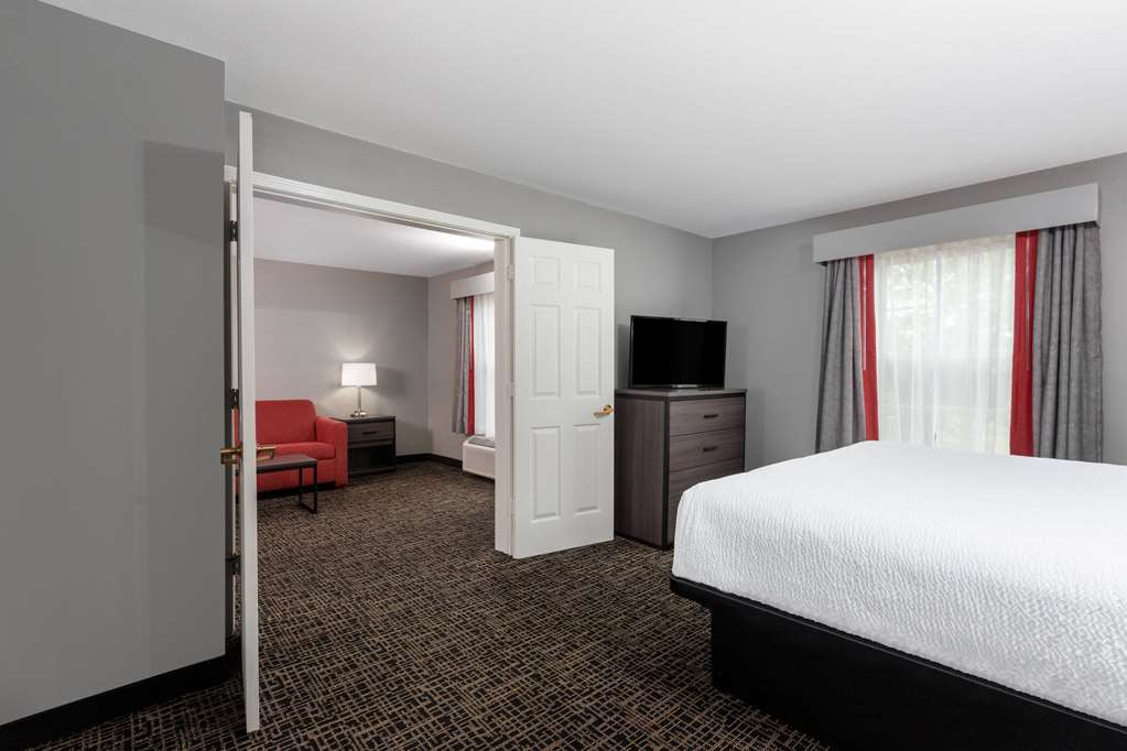 Ramada by Wyndham Sellersburg Louisville North - photo 36
