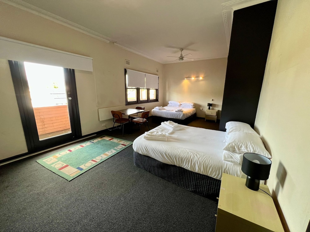 Gordon Hotel in Goulburn, Australia