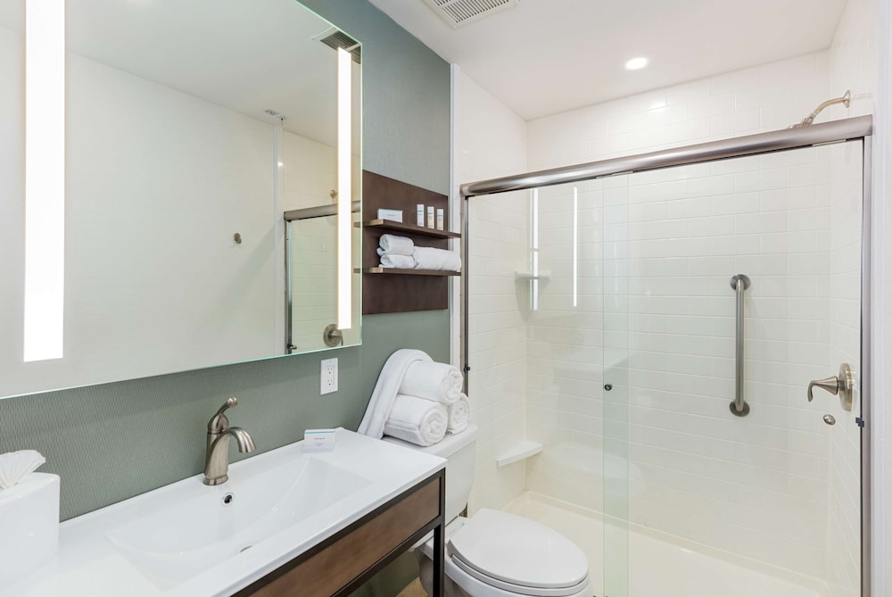 Hilton Garden Inn Davis Downtown - photo 16