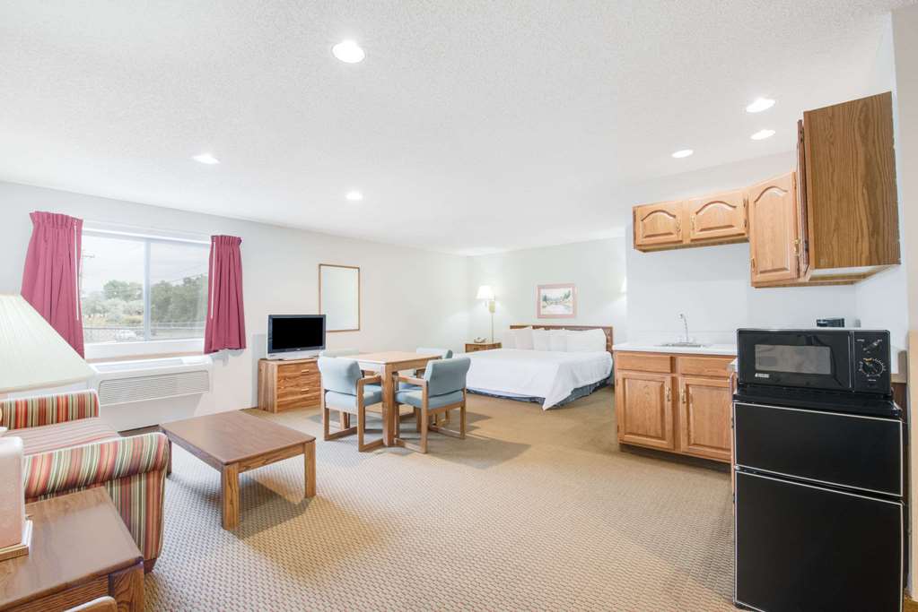Days Inn by Wyndham Sturgis - photo 14