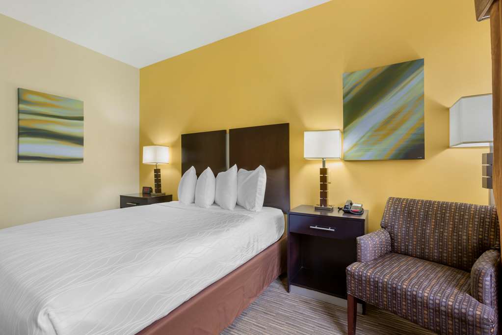 Best Western Plus The Four Corners Inn - photo 13