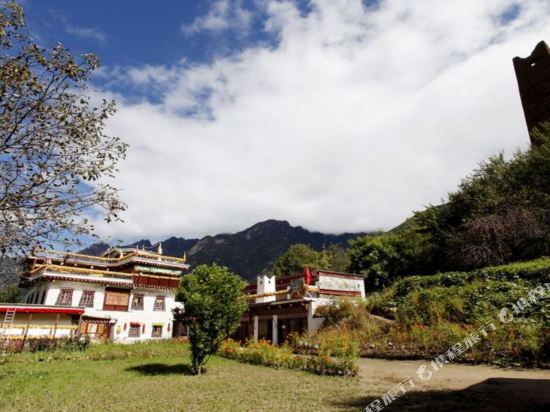 Danba yunshangzangjia Resdrt Hotel in Zhanggu, People's Republic of China