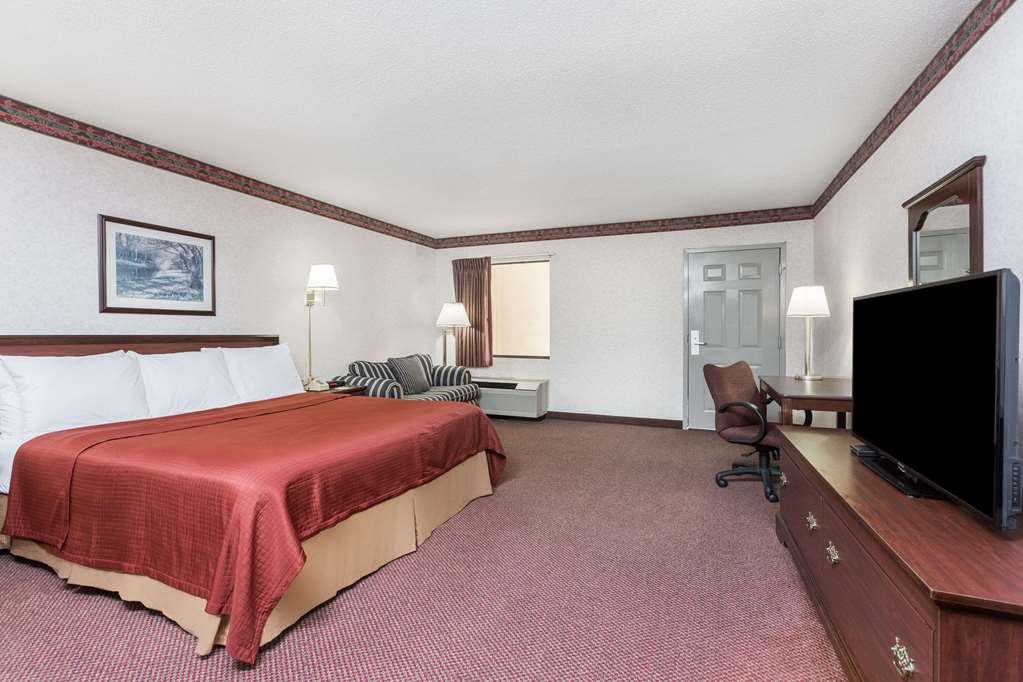 Days Inn by Wyndham Royston - photo 5