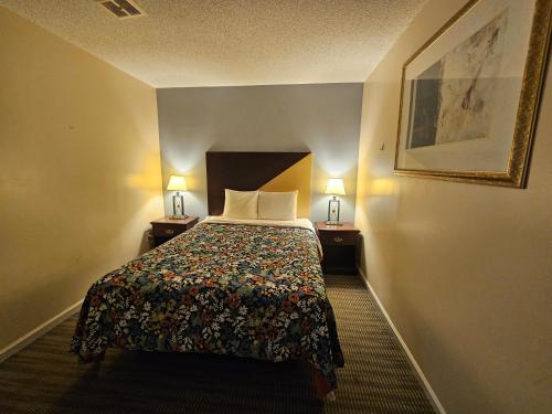 Merrimac Inn & Suites - photo 21