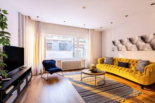 Bright Charming Modern 3BD2Bath Balcony #367 — 4-Star Luxury Hotel in Istanbul, Turkey