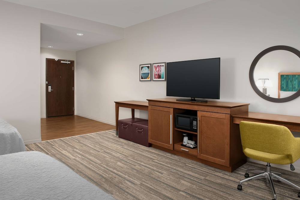 Hampton Inn & Suites Orangeburg - photo 5