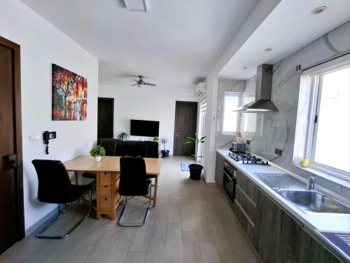 V86 Agatha Sliema Apartment near the Sea — 4-Star Luxury Hotel in Sliema, Malta