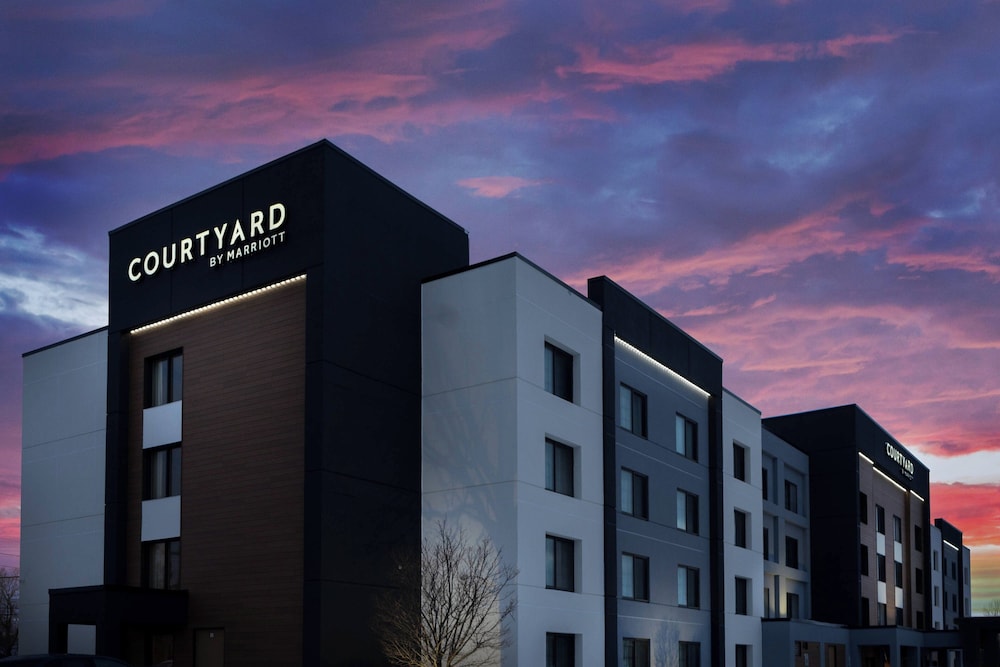 Courtyard by Marriott Buffalo Amherst University in Buffalo, United States