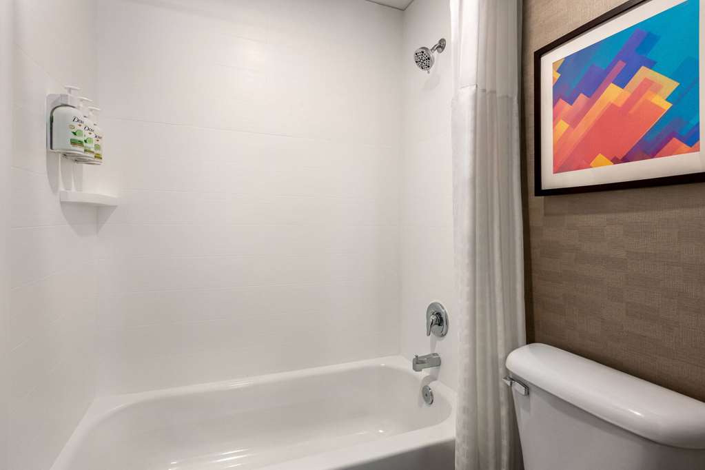 La Quinta Inn by Wyndham Columbia NE Fort Jackson - photo 36