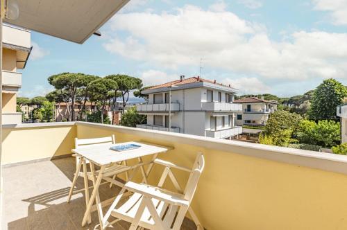 GuestHost Comfy Apartment With private parking near the Beach — 4-Star Luxury Hotel in Viareggio, Italy