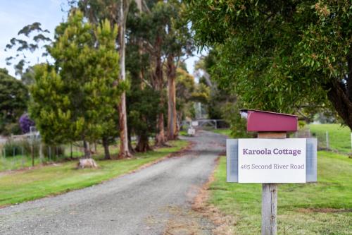 Karoola Cottage Self Contained — 4-Star Luxury Hotel in Lilydale, Australia