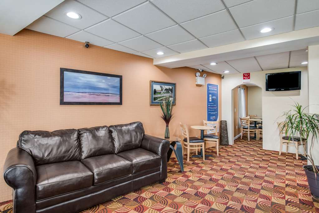 Econo Lodge Mechanicsburg Harrisburg West - photo 8