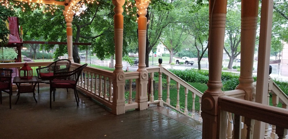 Historic Victorian Inn - photo 70