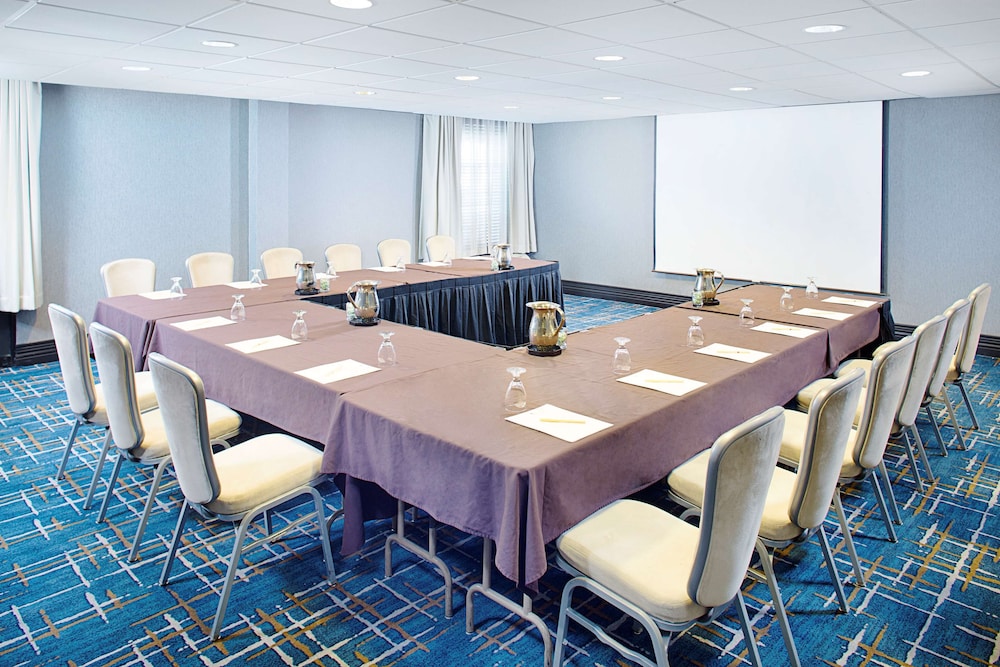 DoubleTree Hotel Baltimore BWI Airport - photo 27
