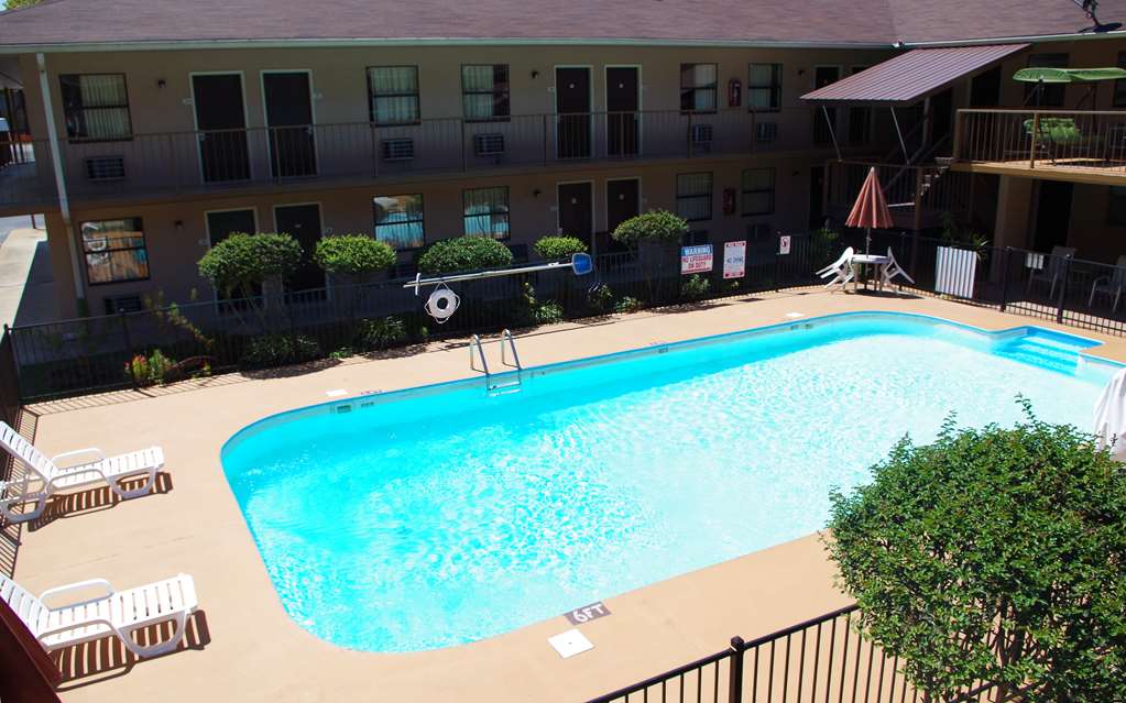 Americas Best Value Inn Malvern - photo 16