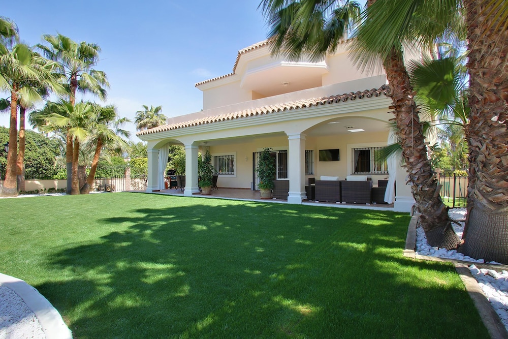 Villa Keogh Marbella — 4-Star Luxury Hotel in Marbella, Spain