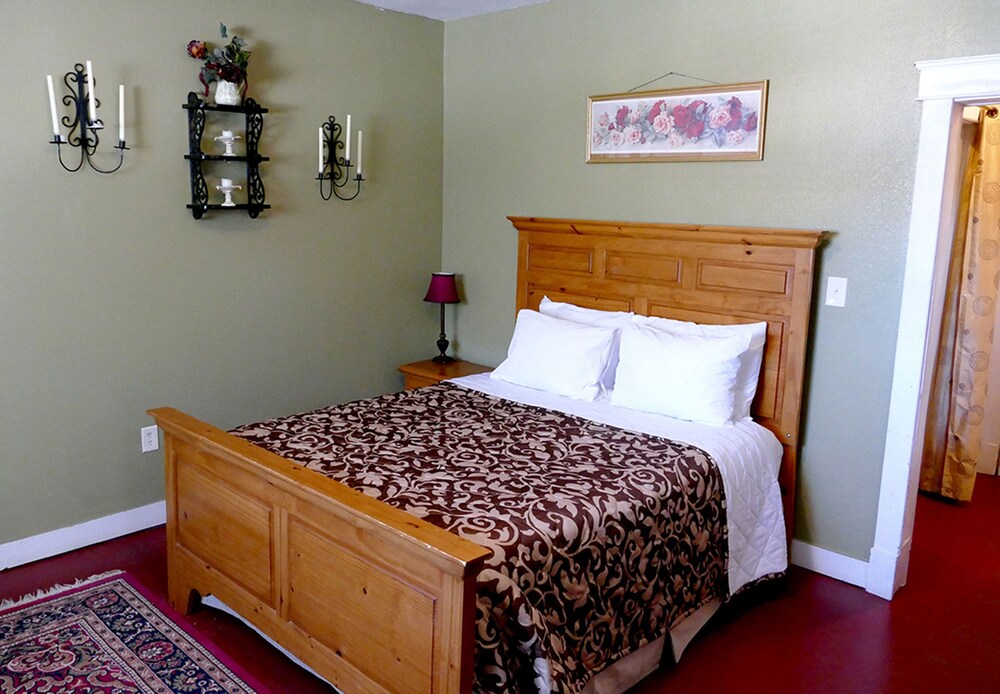Historic Whiting Hotel Suites - photo 57